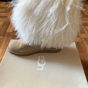 UGG Lida Mongolian Boots Size 9